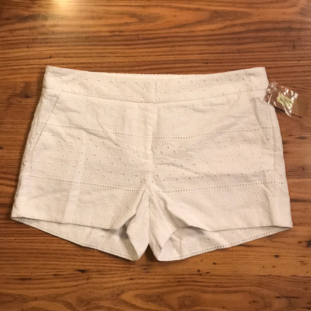 CREMIEUX white crotchet shorts